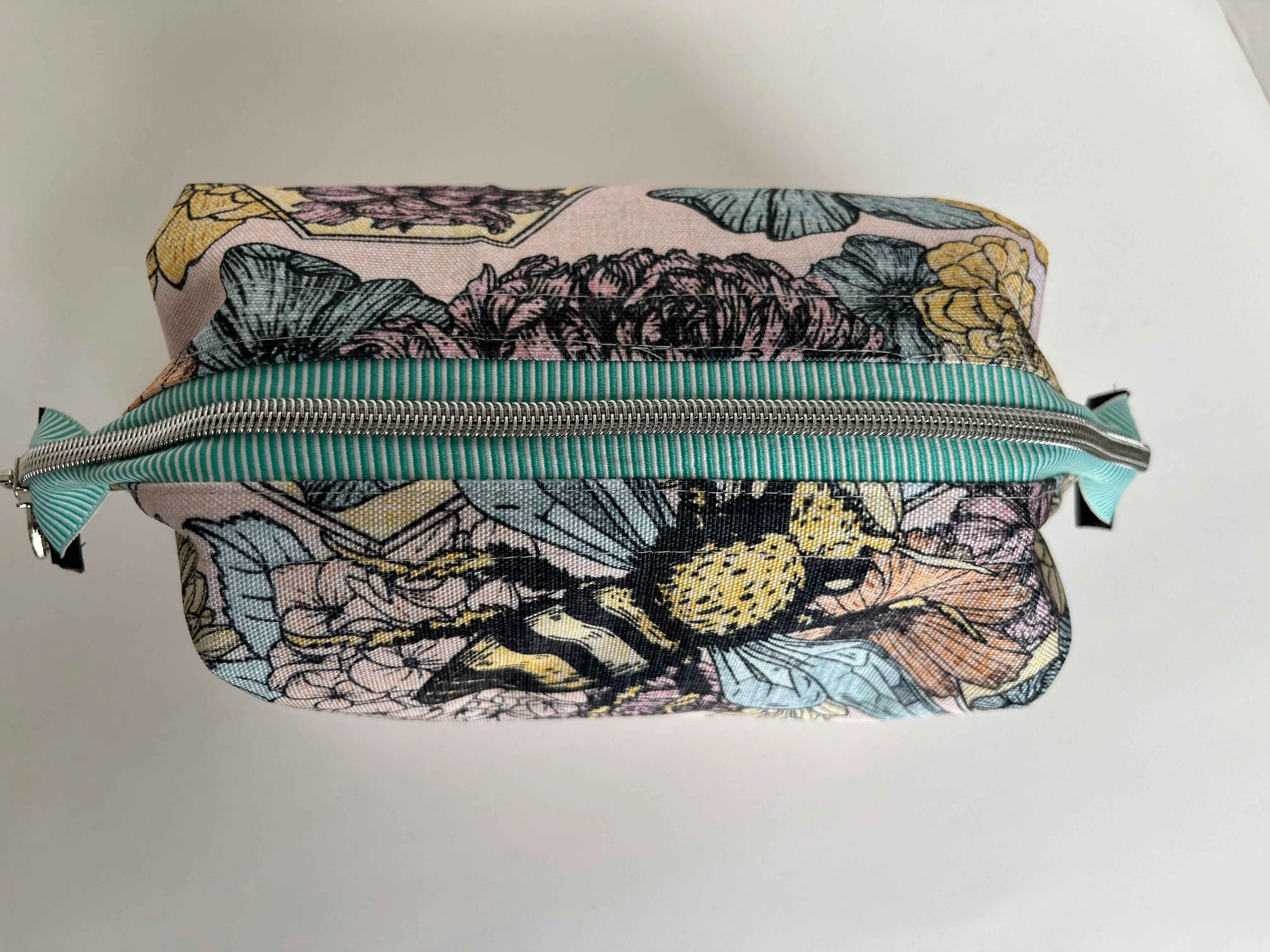 Bee Themed Waterproof Canvas Wire Framed Small Project Bag