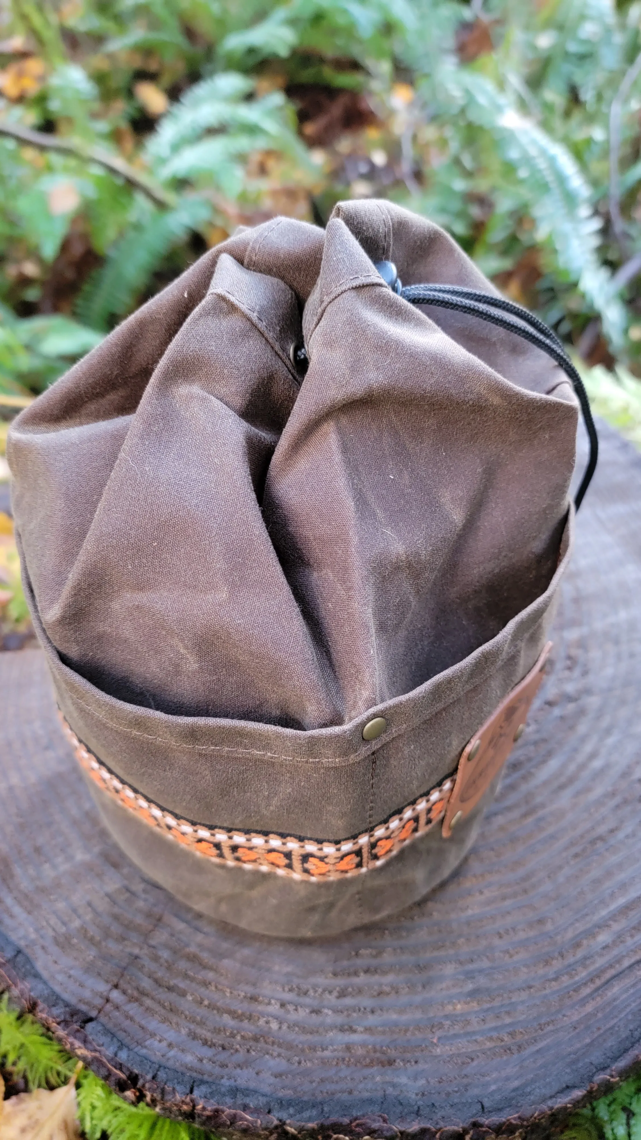 Cedar Bucket Bag with Vintage Brown Trim on Outside Pockets