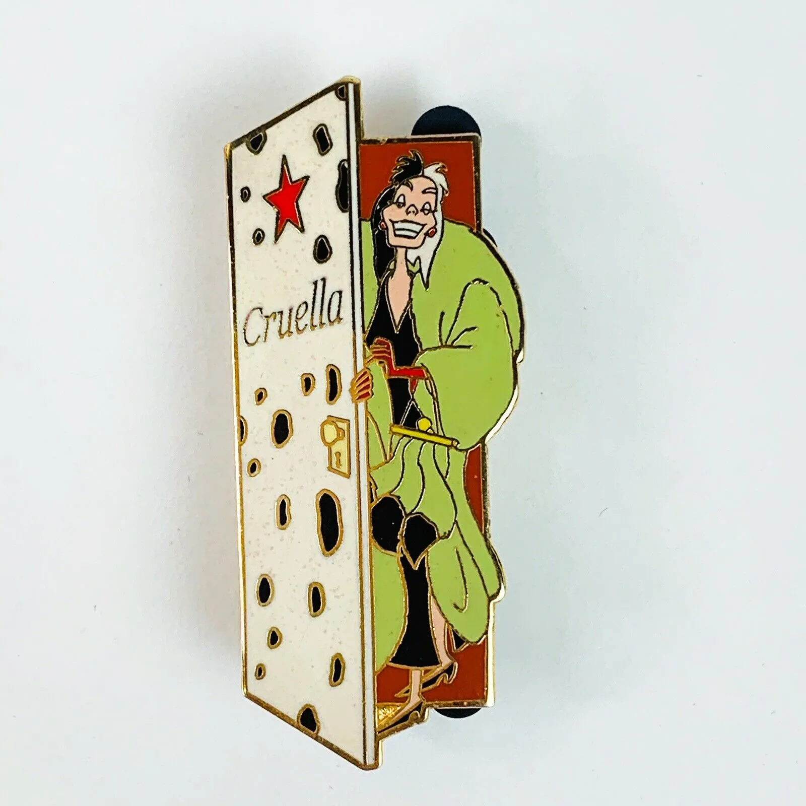 Disney  Auctions Cruella Deville Door Limited Edition Pin