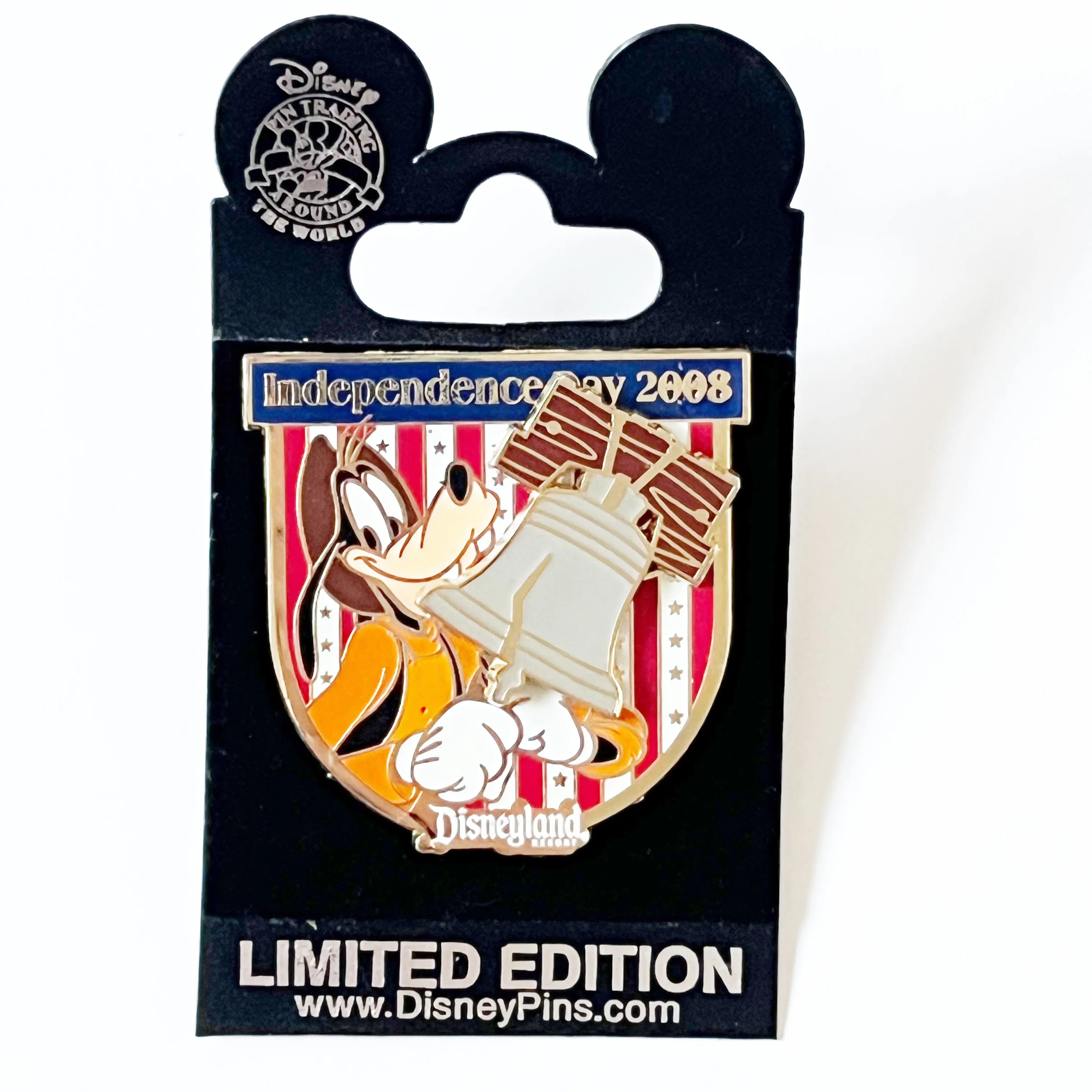 Disney DLR Independence Day Goofy with the Liberty Bell 2008 Limited Edition Pin