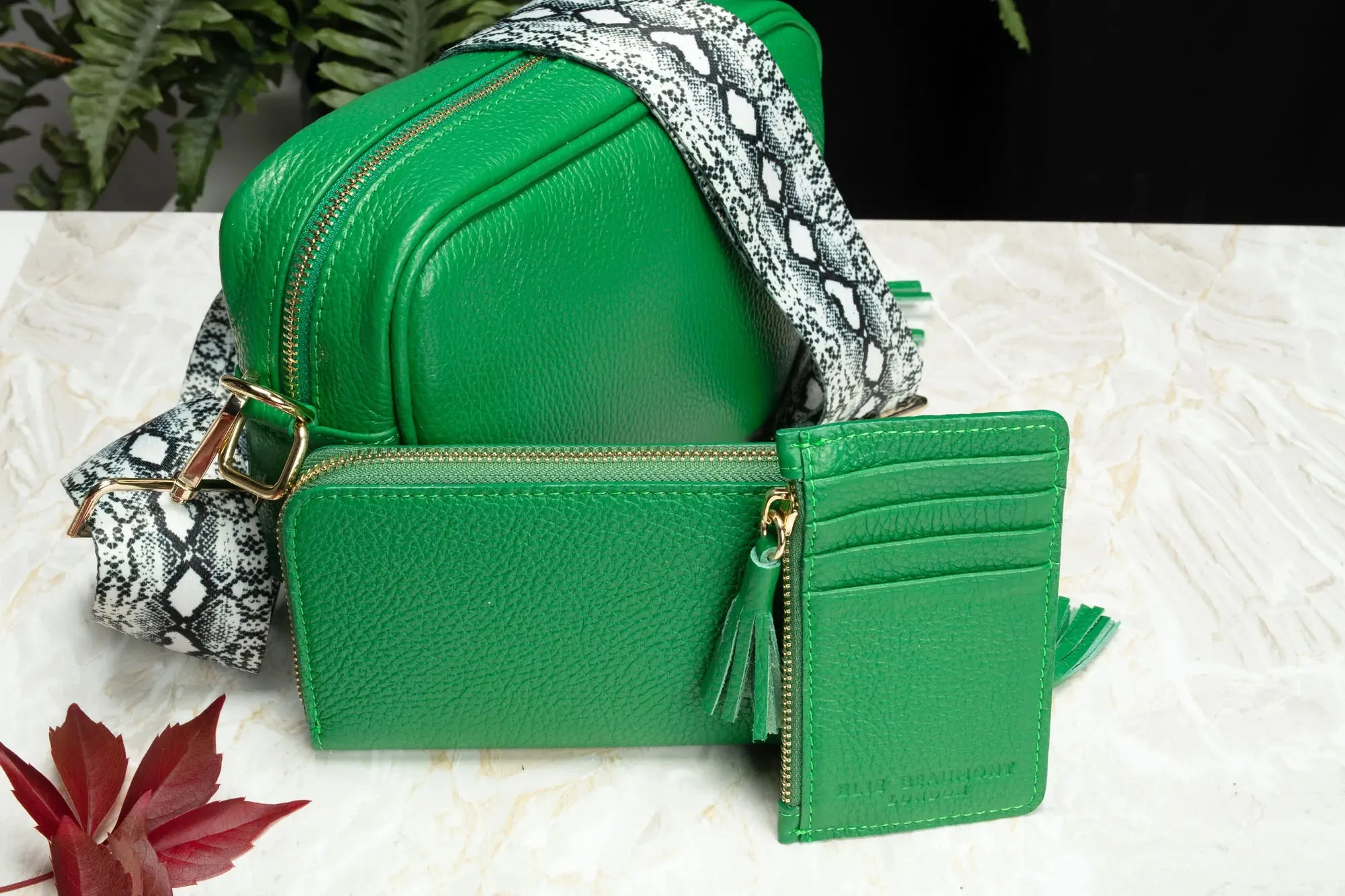 Elie Beaumont Phone Bag in Emerald