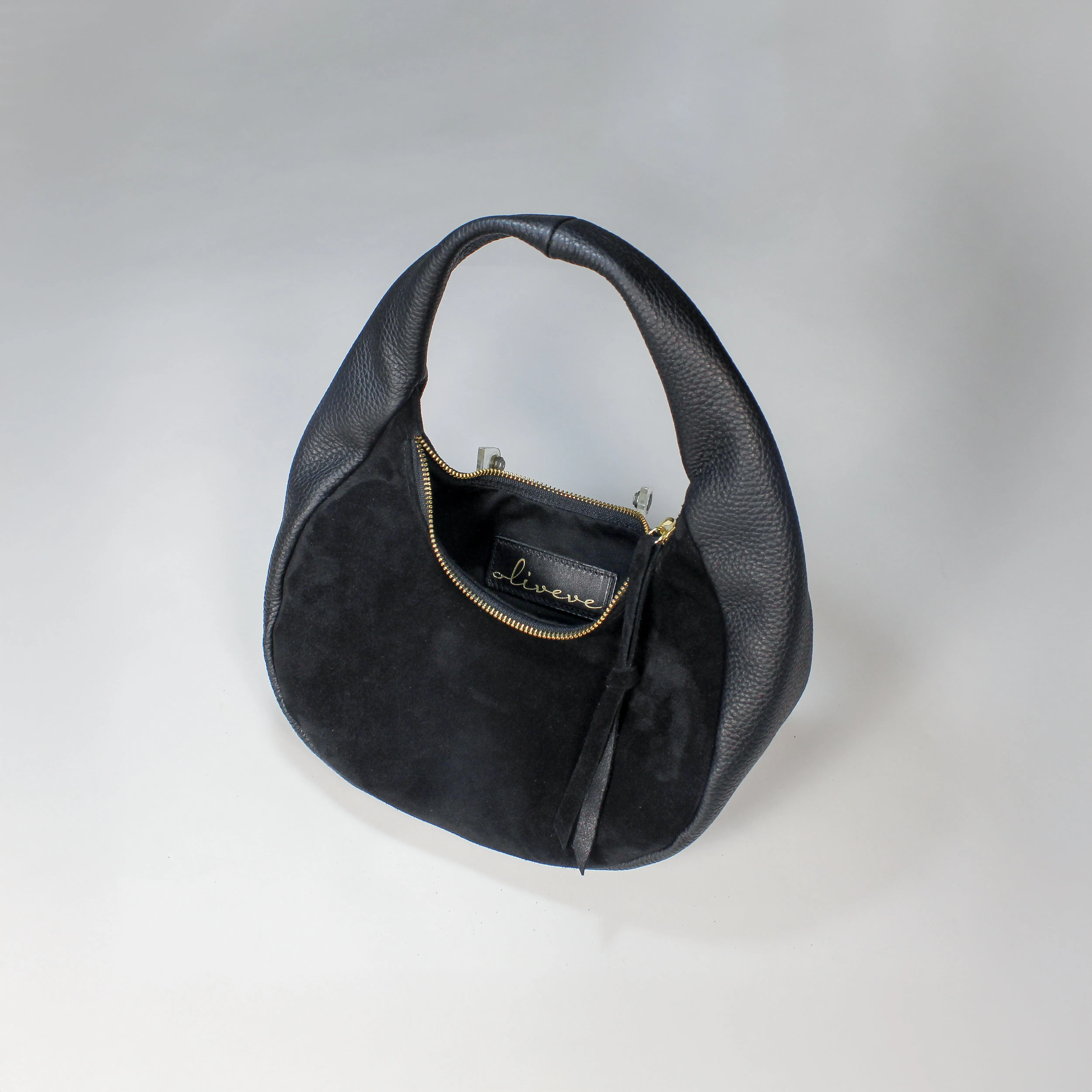 NEW! Bria Baguette in Black by Oliveve Handbags