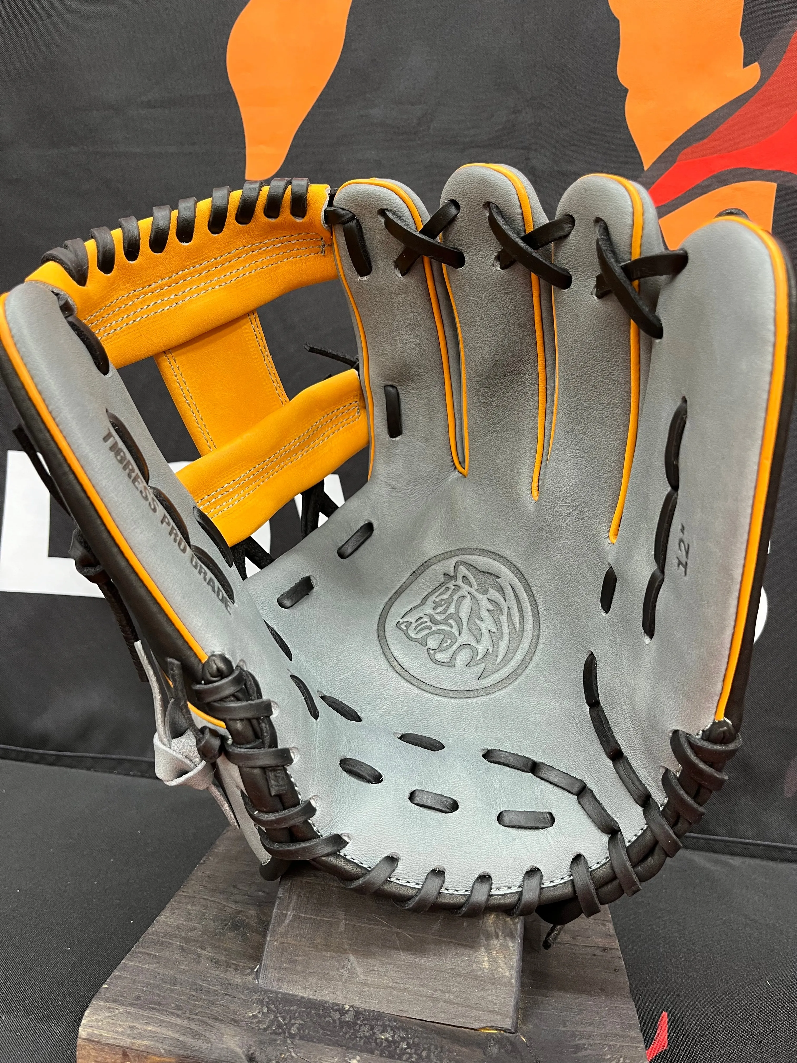 TRADITION SERIES GRAY, ORANGE AND BLACK I-WEB