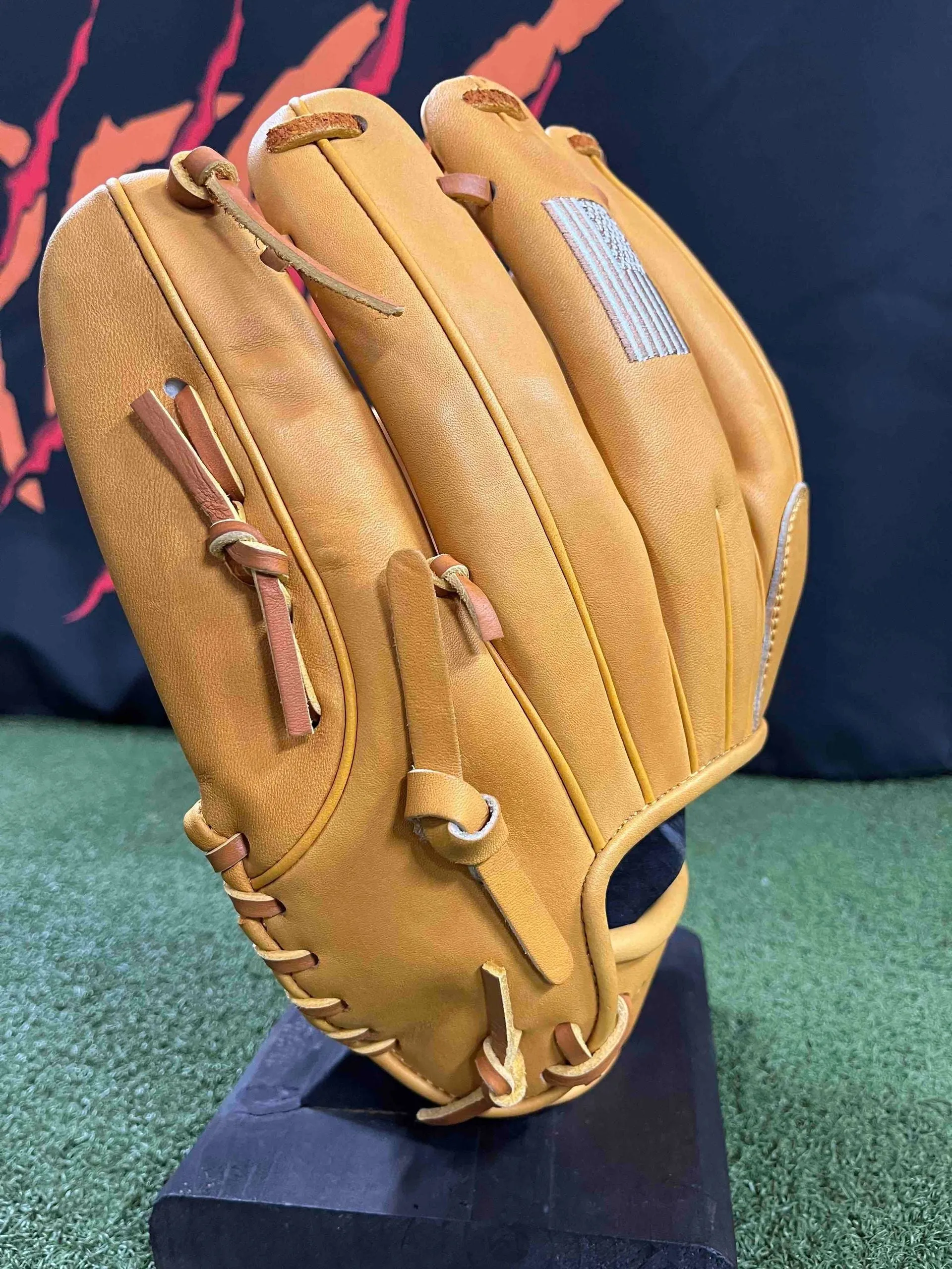 TRADITION SERIES TAN I-WEB PRO SELECT LTD.